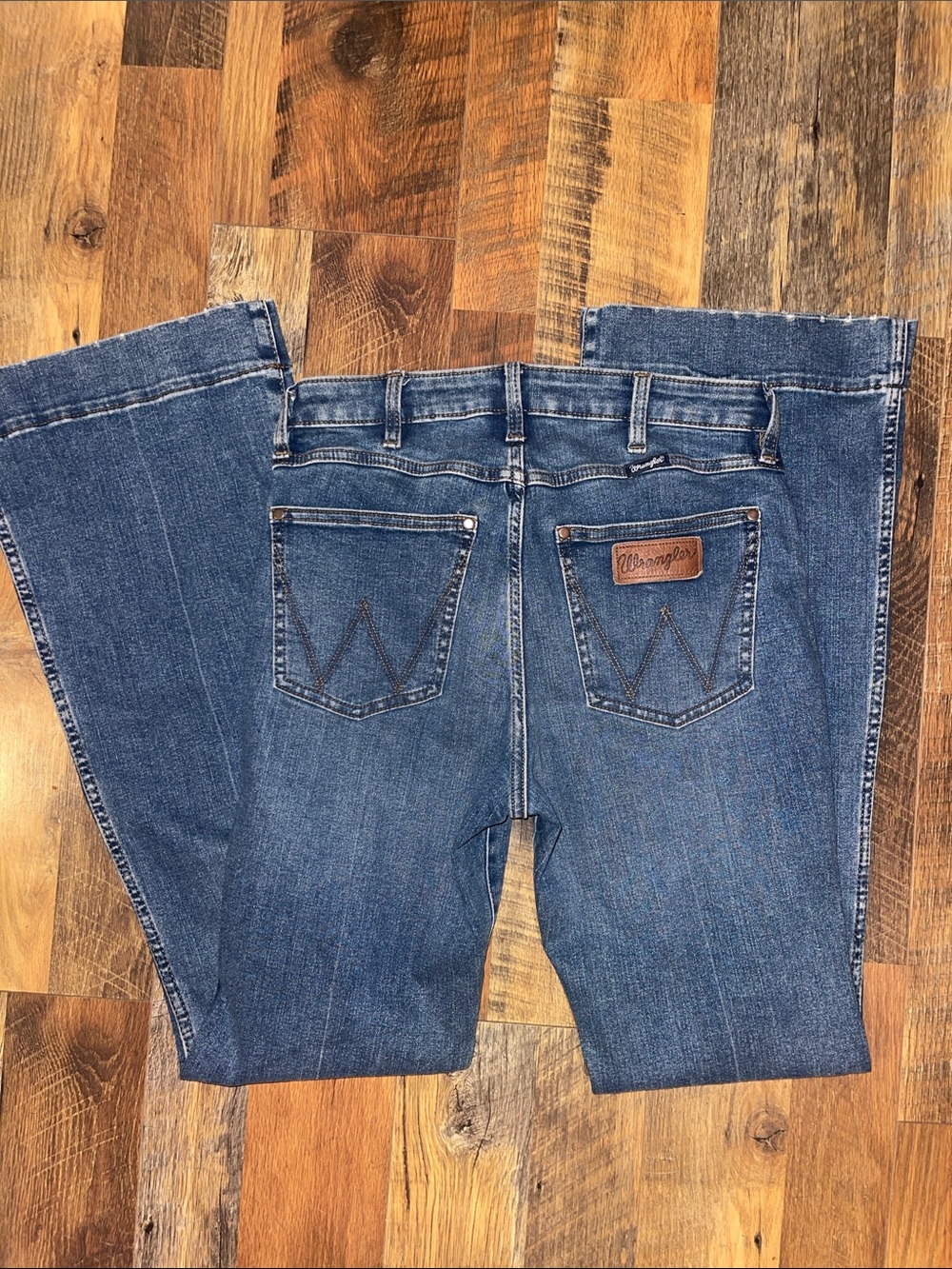 Wrangler Jeans - Picture 3 of 3